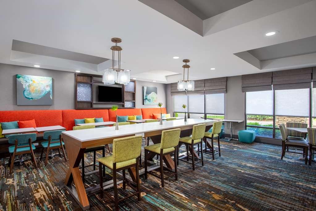 Hampton Inn Iowa City/Coralville Restaurant photo